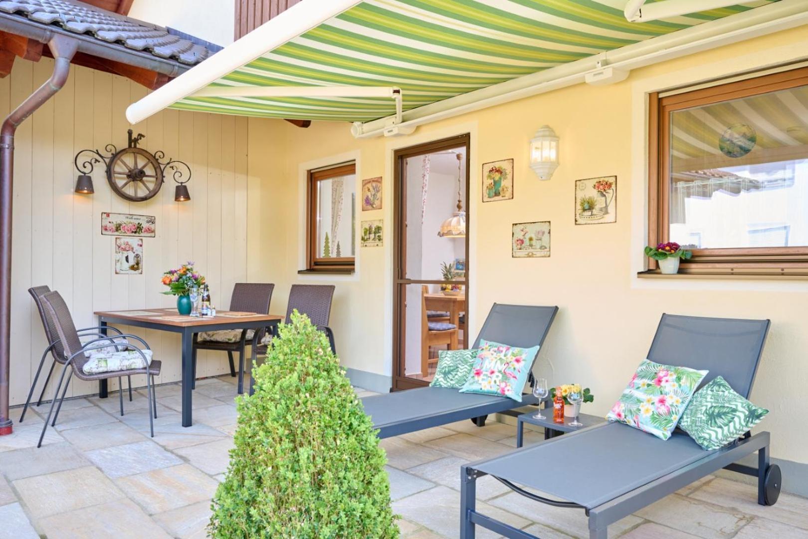 Alpenappartement Traumzeit - Pool / Eigene Terrasse / Garten 베르나우암히엠지 외부 사진