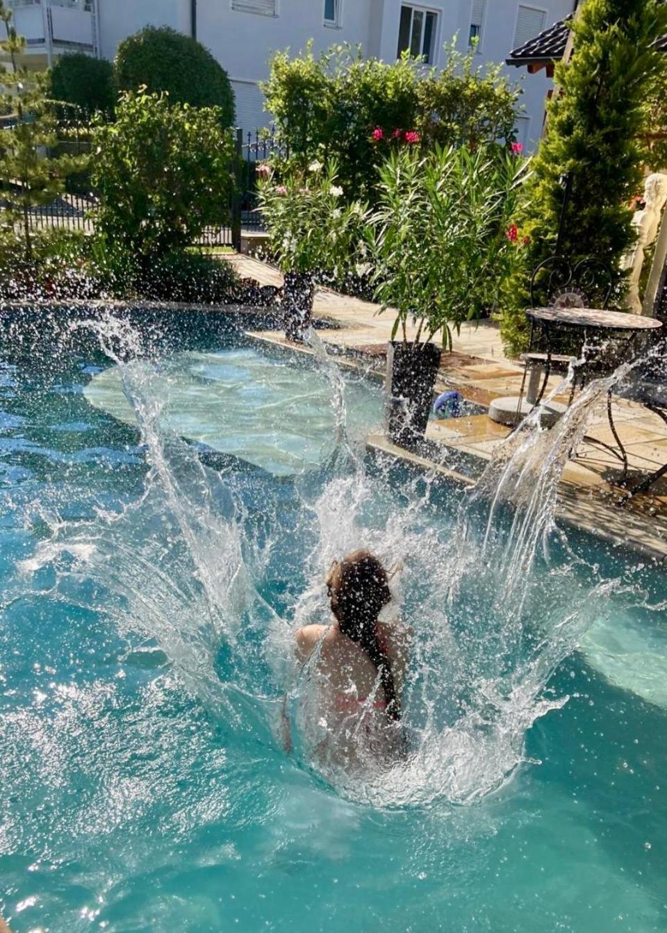 Alpenappartement Traumzeit - Pool / Eigene Terrasse / Garten 베르나우암히엠지 외부 사진